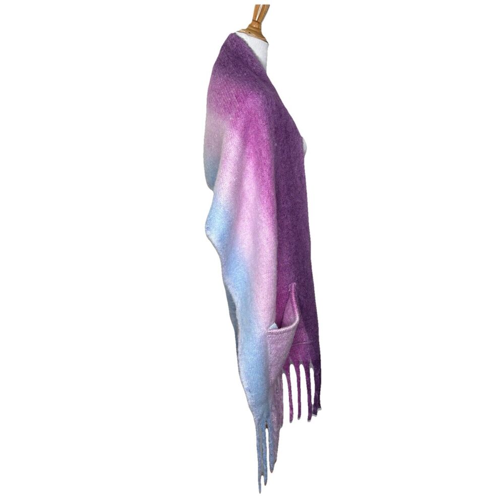 Cato Ombre Blue Purple Pink Fuzzy Blanket Scarf Pockets Fringe One Size - Picture 4 of 6
